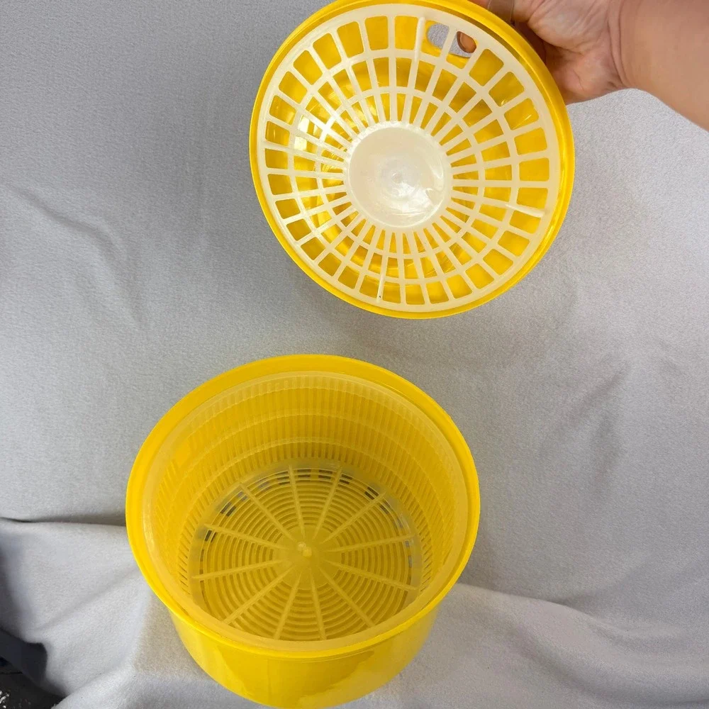 Vintage Yellow Salad Spinner Manual Hand Crank Vegetable Lettuce Dryer Retro 70s